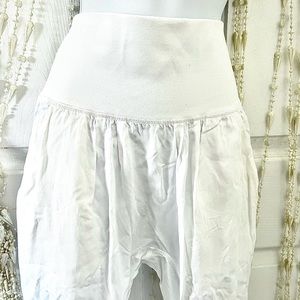 Lululemon Rare • OM Wide Leg Yoga Pants Dune/cream off white pockets!